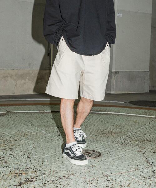 URBAN RESEARCH（アーバンリサーチ）の「Wide Dad　DAD EASY CHINO SHORTS（その他パンツ・メンズ・ネイビー/アイボリー・1/2）」の16枚目の写真