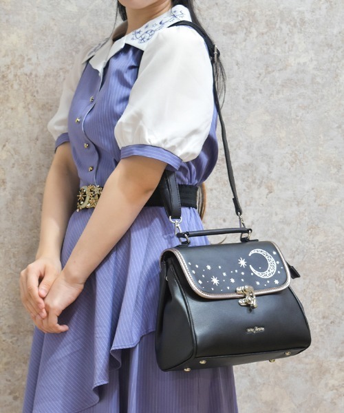 axes femme（アクシーズファム）の「月星箔押しフラップボストン（ボストンバッグ・レディース・ネイビー/ブラック・FREE）」の7枚目の写真