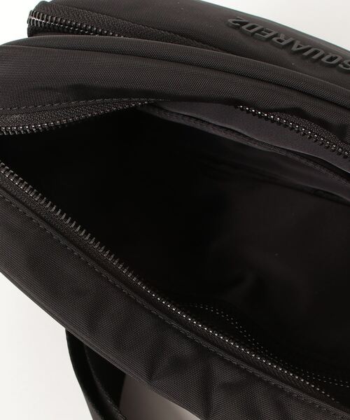 DSQUARED2(ディースクエアード)の「Urban Crossbodybag/0252(ショルダーバッグ・メンズ・ブラック・FREE)」の4枚目の写真