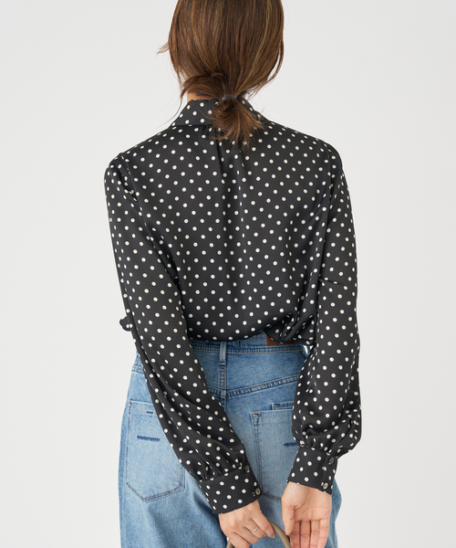 新品未使用 IENA ネイビー ドット柄 サテンシャツ 長袖 Ｆ IENA（イエナ）の「《WEB限定/追加》サテンドットタイ付きブラウス