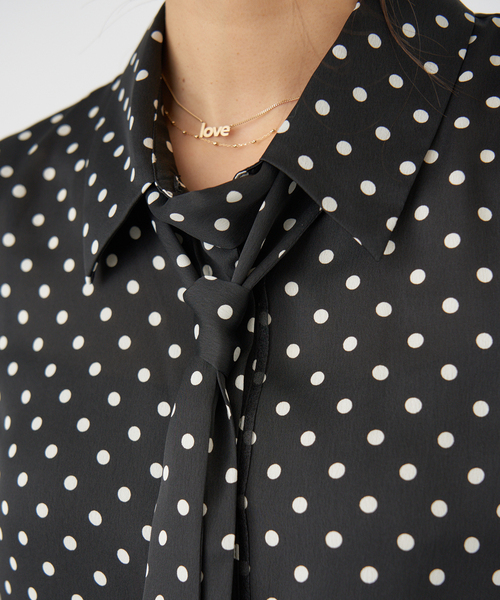 IENA（イエナ）の「《WEB限定/追加2》サテンドットタイ付ブラウス