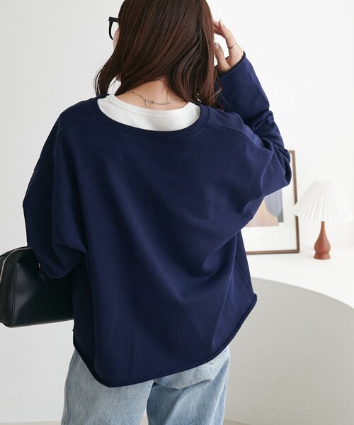 DISCOAT(ディスコート)の「裏毛深Vネックプルオーバー《WEB限定カラーあり》(スウェット・レディース・ネイビー/ダークブラウン/グレー/ブルー/アイボリー/ブラック/ピンク・FREE)」の9枚目の写真