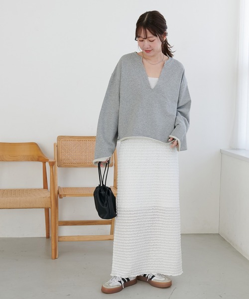 DISCOAT(ディスコート)の「裏毛深Vネックプルオーバー《WEB限定カラーあり》(スウェット・レディース・ネイビー/ダークブラウン/グレー/ブルー/アイボリー/ブラック/ピンク・FREE)」の8枚目の写真