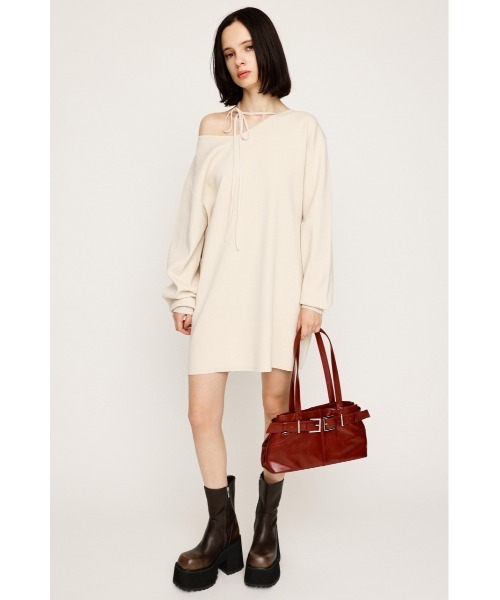 SLY（スライ）の「ASYMMETRY NECK LOOSE OP アシンメトリー ネック ルーズ ワンピース 秋服 冬服（ワンピース・レディース・杢グレー/アイボリー/ブラック・FREE）」の4枚目の写真