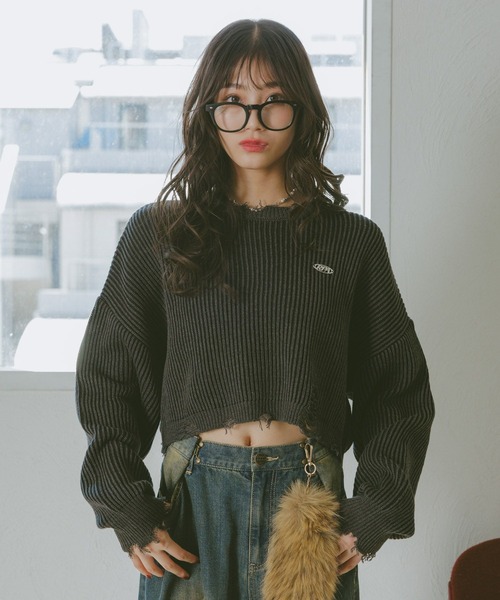 repipi armario(レピピ アルマリオ)の「【洗えるニット】ダメージショートニット(ニット/セーター・キッズ・チャコールグレー/ライトグレー/ブラウン・SMALL/MEDIUM/LARGE)」の1枚目の写真