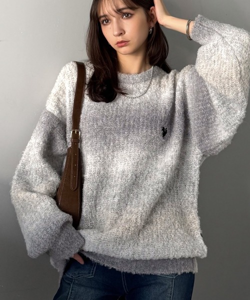 Classical Origin(クラシカルオリジン)の「「質感で魅せる。」Gradient Boucle Knit Crew Neck Sweater/ブークレー素材グラデ―ションオーバーサイズクルーネックセーター(ニット/セーター・メンズ・ブルー/グレー/ブラック・LARGE/MEDIUM/SMALL)」の9枚目の写真