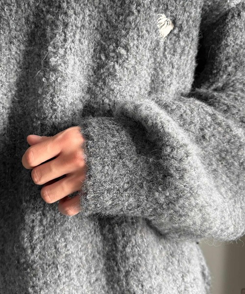 Classical Origin(クラシカルオリジン)の「「質感で魅せる。」Gradient Boucle Knit Crew Neck Sweater/ブークレー素材グラデ―ションオーバーサイズクルーネックセーター(ニット/セーター・メンズ・ブルー/グレー/ブラック・LARGE/MEDIUM/SMALL)」の15枚目の写真