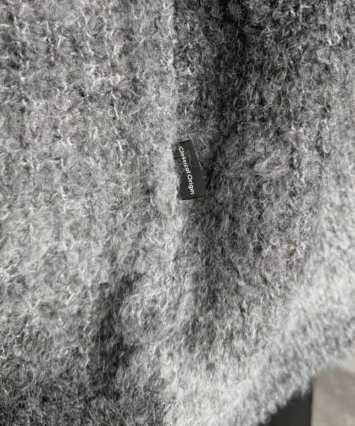 Classical Origin(クラシカルオリジン)の「「質感で魅せる。」Gradient Boucle Knit Crew Neck Sweater/ブークレー素材グラデ―ションオーバーサイズクルーネックセーター(ニット/セーター・メンズ・ブルー/グレー/ブラック・LARGE/MEDIUM/SMALL)」の16枚目の写真