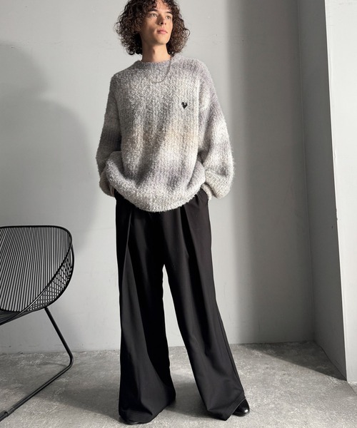 Classical Origin(クラシカルオリジン)の「「質感で魅せる。」Gradient Boucle Knit Crew Neck Sweater/ブークレー素材グラデ―ションオーバーサイズクルーネックセーター(ニット/セーター・メンズ・ブルー/グレー/ブラック・LARGE/MEDIUM/SMALL)」の18枚目の写真
