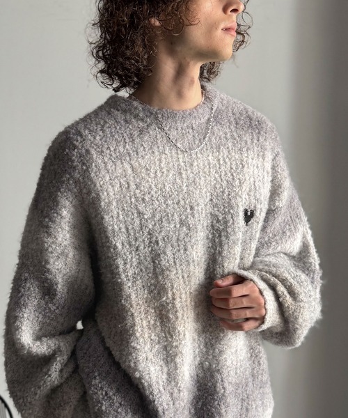 Classical Origin(クラシカルオリジン)の「「質感で魅せる。」Gradient Boucle Knit Crew Neck Sweater/ブークレー素材グラデ―ションオーバーサイズクルーネックセーター(ニット/セーター・メンズ・ブルー/グレー/ブラック・LARGE/MEDIUM/SMALL)」の19枚目の写真