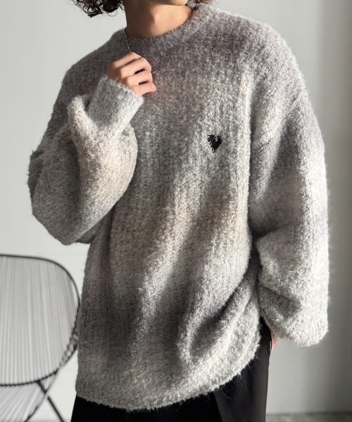 Classical Origin(クラシカルオリジン)の「「質感で魅せる。」Gradient Boucle Knit Crew Neck Sweater/ブークレー素材グラデ―ションオーバーサイズクルーネックセーター(ニット/セーター・メンズ・ブルー/グレー/ブラック・LARGE/MEDIUM/SMALL)」の20枚目の写真