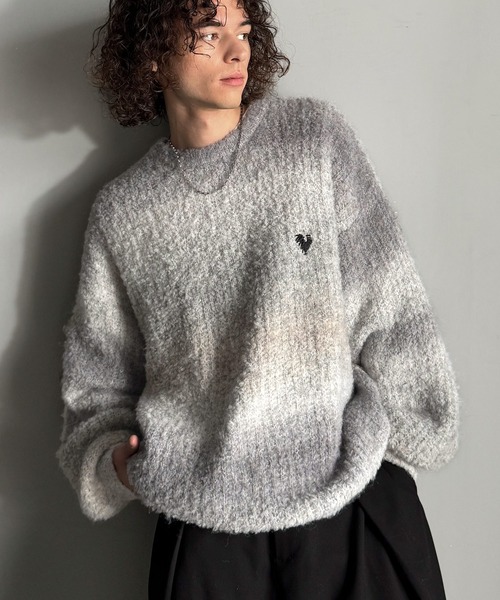 Classical Origin(クラシカルオリジン)の「「質感で魅せる。」Gradient Boucle Knit Crew Neck Sweater/ブークレー素材グラデ―ションオーバーサイズクルーネックセーター(ニット/セーター・メンズ・ブルー/グレー/ブラック・LARGE/MEDIUM/SMALL)」の22枚目の写真
