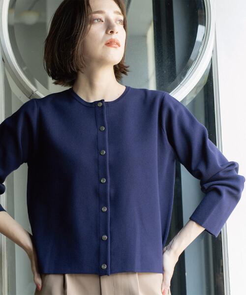 OPAQUE.CLIP（オペークドットクリップ）の「スナップボタンニットカーディガン【UVケア/洗濯機OK】《6col/S～LL》（カーディガン/ボレロ・レディース・アイボリー/ブラック/ネイビー系5/グリーン/キャメル/ボルドー・36/38/40/42）」の4枚目の写真