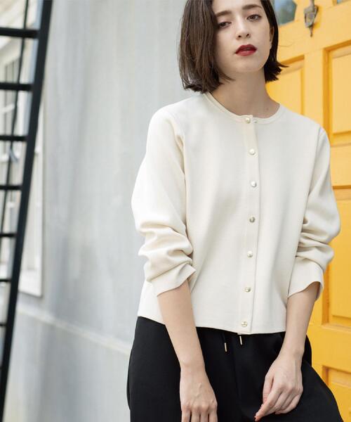 OPAQUE.CLIP（オペークドットクリップ）の「スナップボタンニットカーディガン【UVケア/洗濯機OK】《6col/S～LL》（カーディガン/ボレロ・レディース・アイボリー/ブラック/ネイビー系5/グリーン/キャメル/ボルドー・36/38/40/42）」の2枚目の写真