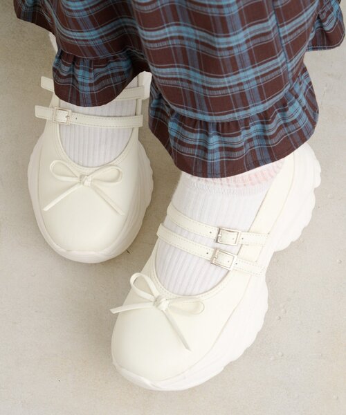 w closet(ダブルクローゼット)の「【25AW】リボン厚底バレエシューズ(その他シューズ・レディース・ブラック/シルバー/オフホワイト・SMALL/MEDIUM/LARGE)」の4枚目の写真