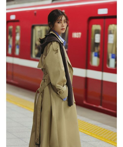 Mila Owen（ミラオーウェン）の「オーバルスリムフレームダテメガネ（メガネ・レディース・ブラック/ゴールド・F）」の14枚目の写真