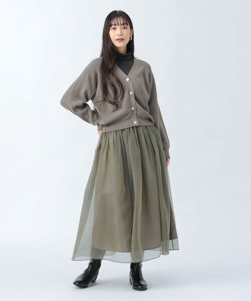 BEAMS HEART（ビームスハート）の「【セットアイテム】Vネック ニットカーディガン × シアー フレアスカート（ワンピース・レディース・カーキ/ブラック/グレー・FREE）」の3枚目の写真