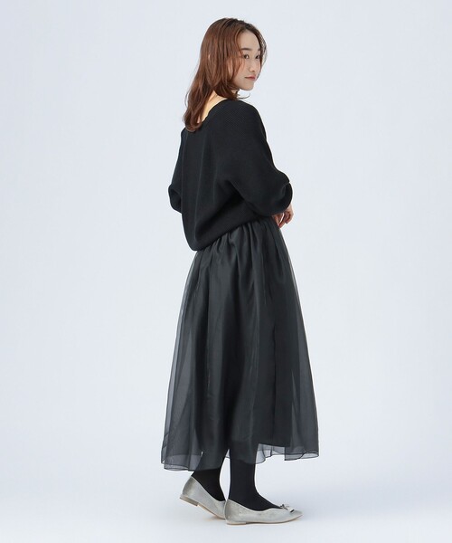 BEAMS HEART（ビームスハート）の「【セットアイテム】Vネック ニットカーディガン × シアー フレアスカート（ワンピース・レディース・カーキ/ブラック/グレー・FREE）」の13枚目の写真