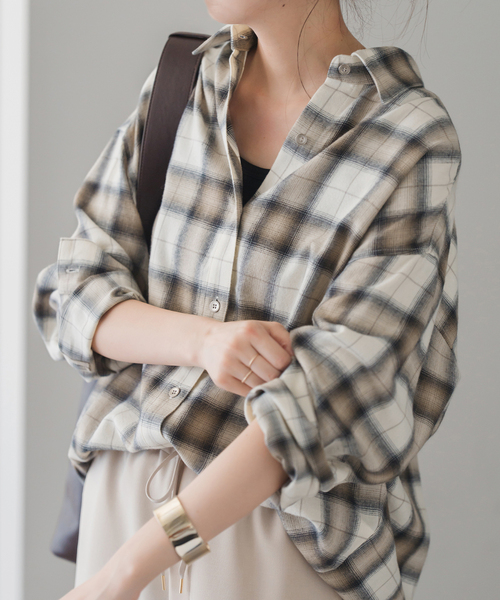 スピックアンドスパン オンブレーチェックルーズシャツ Spick & Span｜メタルボタンオンブレーチェックルーズシャツ