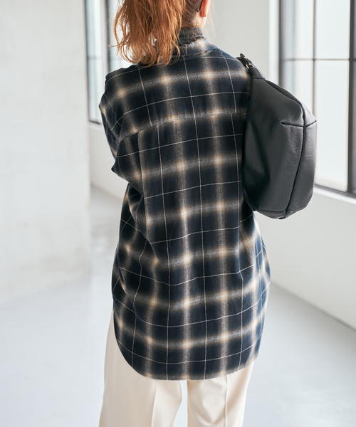 Spick & Span（スピックアンドスパン）の「メタルボタンオンブレーチェックルーズシャツ（シャツ/ブラウス・レディース・その他4/その他2/マルチ・FREE）」の11枚目の写真