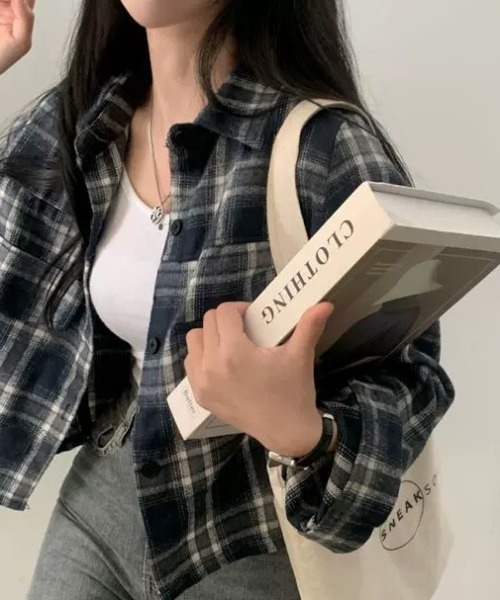 ampm(エーエムピーエム)の「クロップド丈チェックシャツジャケット(シャツ/ブラウス・レディース・ブラウン/レッド/ブルー・M/L)」の14枚目の写真