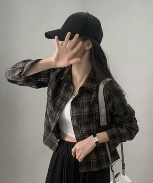 ampm(エーエムピーエム)の「クロップド丈チェックシャツジャケット(シャツ/ブラウス・レディース・ブラウン/レッド/ブルー・M/L)」の12枚目の写真