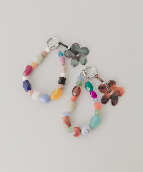 SMELLY（スメリー）の「フラワーモチーフカラフルキーチェーン（キーホルダー・レディース・ブラウン系その他/ブルー系その他・-）」の5枚目の写真