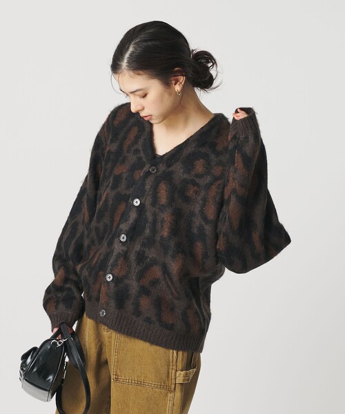 TOWNCRAFT（タウンクラフト）の「【別注】＜TOWNCRAFT＞ニットカーディガン（カーディガン/ボレロ・レディース・ダークブラウン/レッド・FREE）」の3枚目の写真