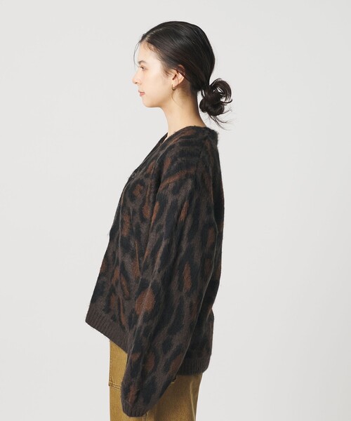 TOWNCRAFT（タウンクラフト）の「【別注】＜TOWNCRAFT＞ニットカーディガン（カーディガン/ボレロ・レディース・ダークブラウン/レッド・FREE）」の10枚目の写真