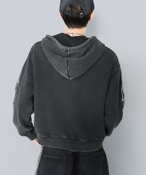 SPINNS(スピンズ)の「短丈ダブルジップパーカー/グランジ/刺繍袖ロゴ/ショート丈(パーカー・メンズ・ブルー系その他/ピンク系その他/グレー系その他/アッシュグレー/ブラック系その他/ウッドランド・ONESIZE)」の20枚目の写真