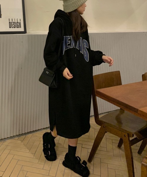 maison de LATIR(メゾンドラティール)の「オーバーサイズパーカーワンピース(ワンピース・レディース・ベージュ/グレー/ブラック・FREE)」の2枚目の写真