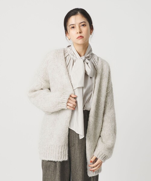 TRICOTS JEAN MARC（トリコットジーンマルク）の「【別注】＜TRICOTS JEAN MARC＞ミドルゲージ ノーボタンカーディガン（カーディガン/ボレロ・レディース・グレー系/ナチュラル/ライトピンク・FREE）」の4枚目の写真