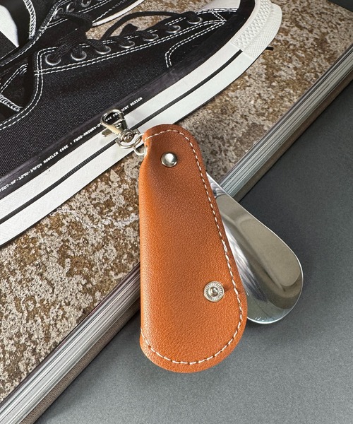 CALIFORNIA OUTFITTERS（カリフォルニア アウトフィッターズ）の「9C32 PUレザーケース付 ポータブルシューホーン ミニ 持ち運び 靴べら（キーホルダー・メンズ・ブラック/ブラウン/グレー・ONESIZE）」の3枚目の写真