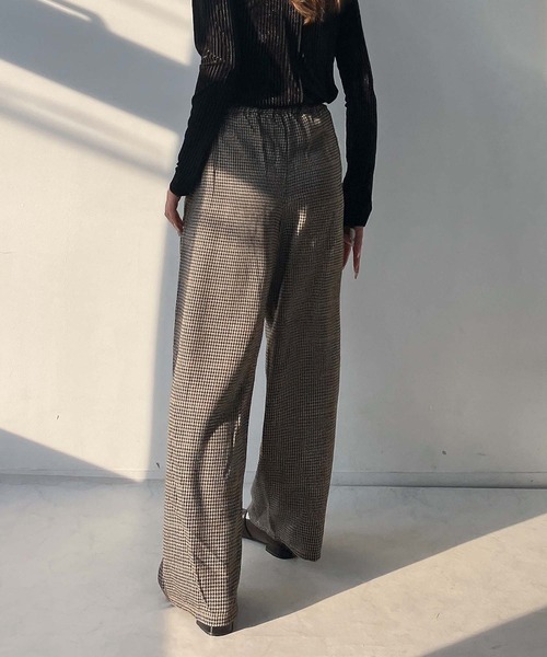 AS KNOW AS plus(アズノゥアズプラス)の「♪タックストレートスラックスパンツ セットアップ可能(スラックス・レディース・グレー系/ブラック/ブラウン系/ブラウン・FREE)」の13枚目の写真