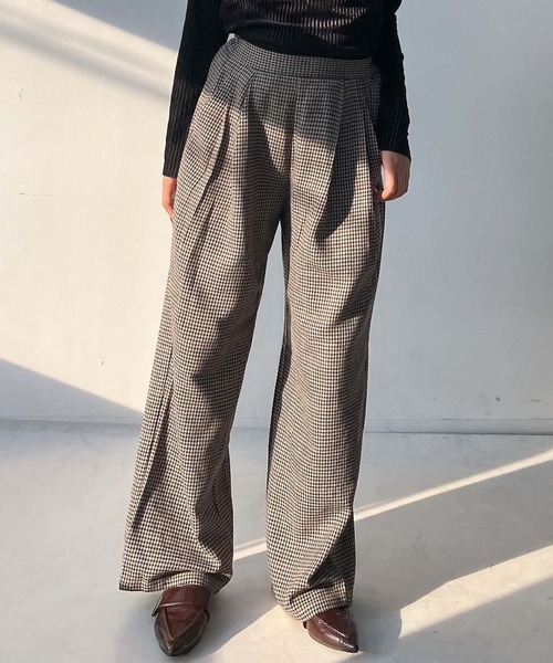 AS KNOW AS plus(アズノゥアズプラス)の「♪タックストレートスラックスパンツ セットアップ可能(スラックス・レディース・グレー系/ブラック/ブラウン系/ブラウン・FREE)」の19枚目の写真