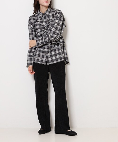 ESPERANZA（エスペランサ）の「ポインテッドリボンバレエパンプス（パンプス・レディース・ブラック系2/ベージュ系2/ブラック系8・22.5cm/23.0cm/23.5cm/24.0cm/24.5cm/25.0cm）」の5枚目の写真