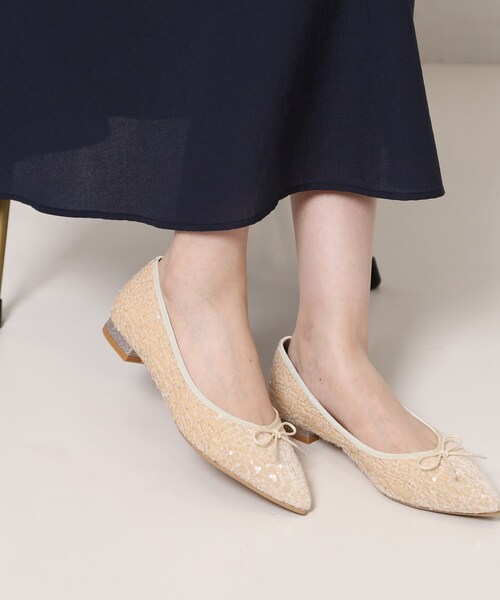 ESPERANZA（エスペランサ）の「ポインテッドリボンバレエパンプス（パンプス・レディース・ブラック系2/ベージュ系2/ブラック系8・22.5cm/23.0cm/23.5cm/24.0cm/24.5cm/25.0cm）」の7枚目の写真