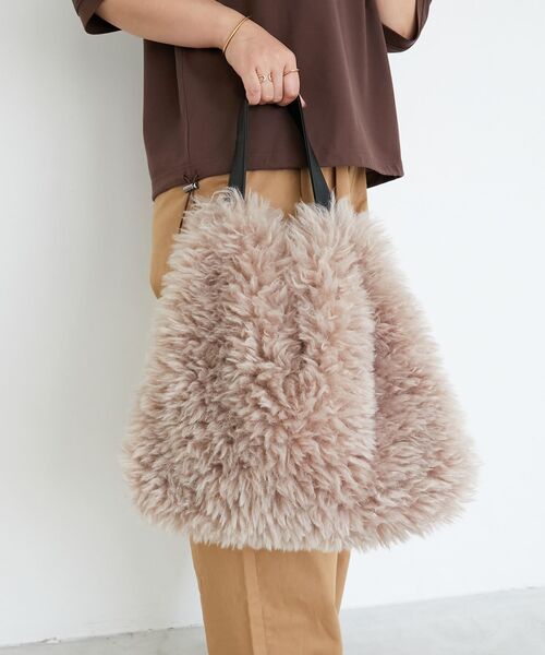 le.coeur blanc（ルクールブラン）の「ビッグエコファーバッグ（トートバッグ・レディース・ブラウン/グレイッシュベージュ・FREE）」の14枚目の写真