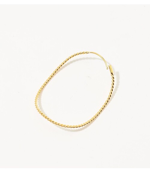 BAR JEWELLERY(バージュエリー)の「BAR Jewellery TWISTED CONTOUR ゴールド ピアス(ピアス(両耳用)・レディース・ゴールド・FREE)」の5枚目の写真