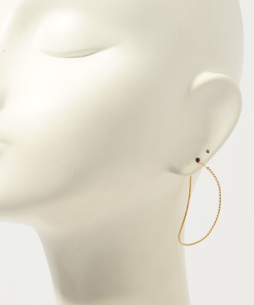 BAR JEWELLERY(バージュエリー)の「BAR Jewellery TWISTED CONTOUR ゴールド ピアス(ピアス(両耳用)・レディース・ゴールド・FREE)」の2枚目の写真