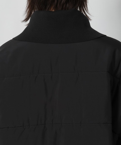 LAKOLE（ラコレ）の「ハーフZIP風中綿ブルゾン / 496627（ブルゾン・レディース・ブラック/ブラウン/アイボリー・FREE）」の5枚目の写真