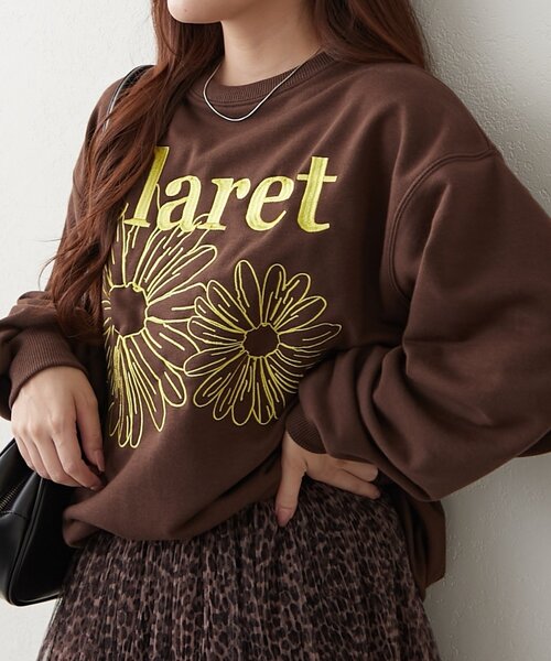 continuer de NICE CLAUP(コンティニューデナイスクラップ)の「フラワー刺繍スウェット(スウェット・レディース・ブラウン/スミクロ/オートミール/オフホワイト・FREE)」の16枚目の写真