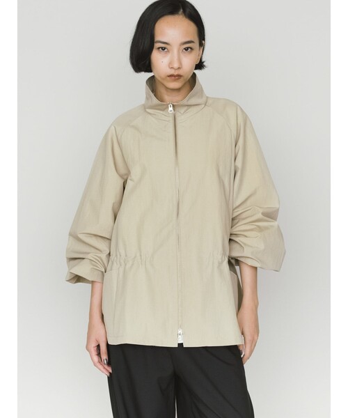MIDIUMISOLID(ミディウミソリッド)の「MIDIUMISOLID for Ladies テントラインジップジャケット(その他アウター・レディース・ベージュ/ブラック・FREE)」の12枚目の写真