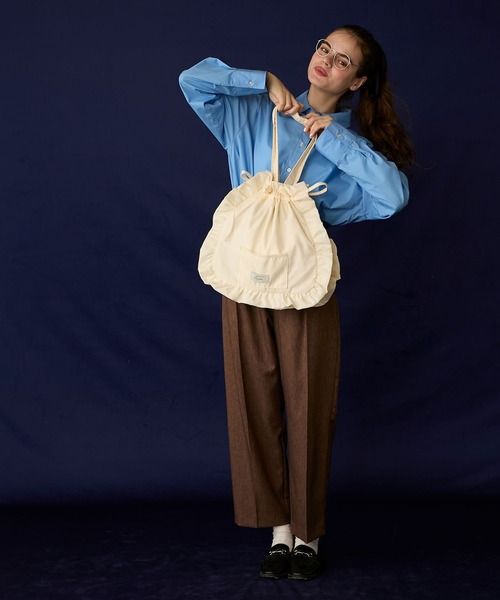 BONLECILL Marche(ボンルシールマルシェ)の「【BONLECILL Marche】《マチあり》フリルドロストトートバッグ(トートバッグ・レディース・アイボリー/ブラック/レッド/ブラウン/イエロー/ネイビー・FREE)」の11枚目の写真