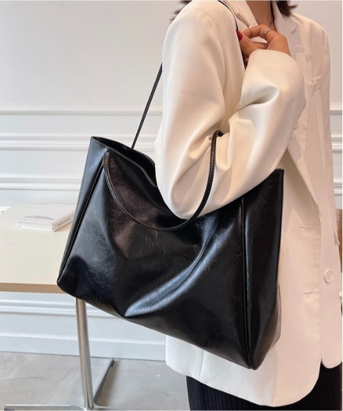 Burner(バーナー)の「【OKUOKU 0909】レザー調シンプル トートバッグ oku-bag-6-10(トートバッグ・レディース・ブラック・FREE)」の2枚目の写真