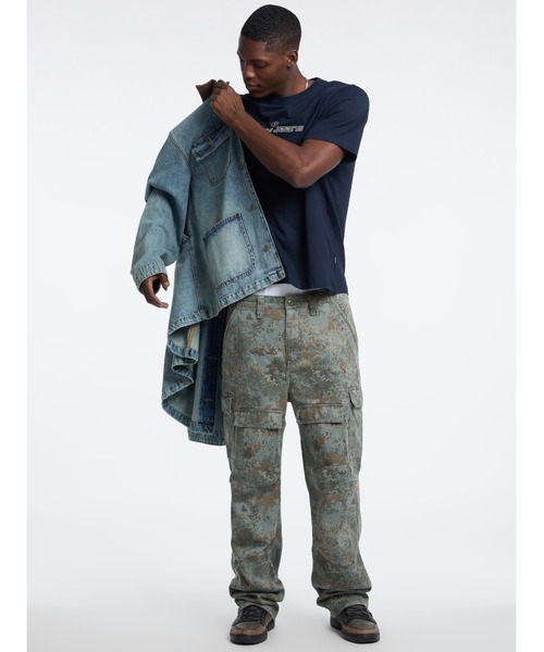 Guess（ゲス）の「GUESS Originals Twill Cargo Pant カーゴパンツ（カーゴパンツ・メンズ・グリーン系カモフラージュ・30inch/32inch/33inch/28inch/29inch/31inch）」の6枚目の写真