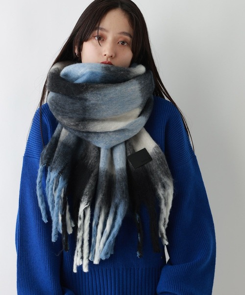 RAGEBLUE（レイジブルー）の「アソートフトフリンジマフラー（マフラー・レディース・オフホワイト/ネイビー/ライトブルー/ブラック/ワインレッド/キャメル・FREE）」の4枚目の写真
