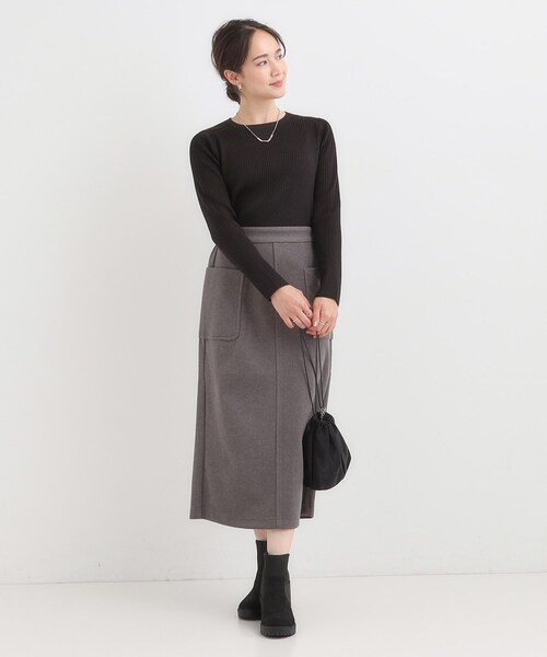 SHOO・LA・RUE（シューラルー）の「【絶妙なゆるピタ/洗濯機可】ちくちくしにくい リブクルーネックやわらかニット（ニット/セーター・レディース・モスグリーン/ボルドー/ライトブルー/ブラック/ホワイト系7/ライトグレー系4・04/01/02/03）」の14枚目の写真