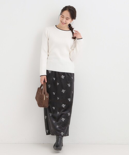 SHOO・LA・RUE（シューラルー）の「【絶妙なゆるピタ/洗濯機可】ちくちくしにくい リブクルーネックやわらかニット（ニット/セーター・レディース・モスグリーン/ボルドー/ライトブルー/ブラック/ホワイト系7/ライトグレー系4・04/01/02/03）」の18枚目の写真