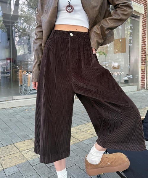 semplice(センプリチェ)の「コーデュロイハーフワイドパンツ(その他パンツ・レディース・ネイビー/ベージュ/ブラウン・S/M/L/XL)」の17枚目の写真
